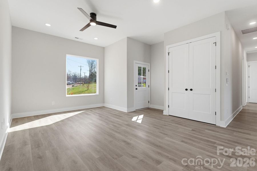 Spacious, unfurnished interior of a new home in , Kannapolis (Image 12).