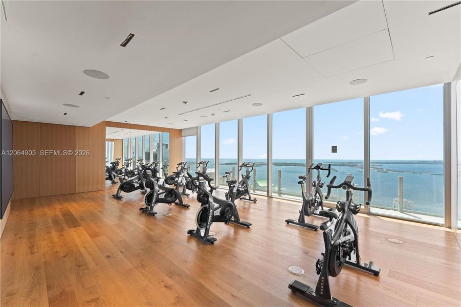 Community amenities in , Miami (Image 33).