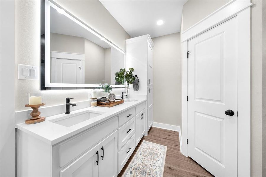 Furnished interior view inside a new home in , Sulphur Springs (Image 13).