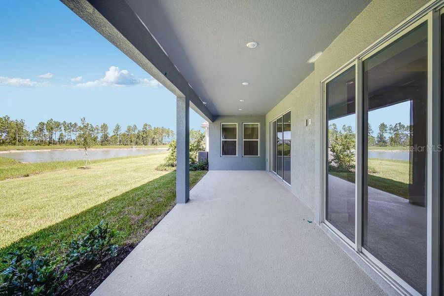 Exterior details and patio area of a home in Hammock at Two Rivers, Zephyrhills (Image 2).