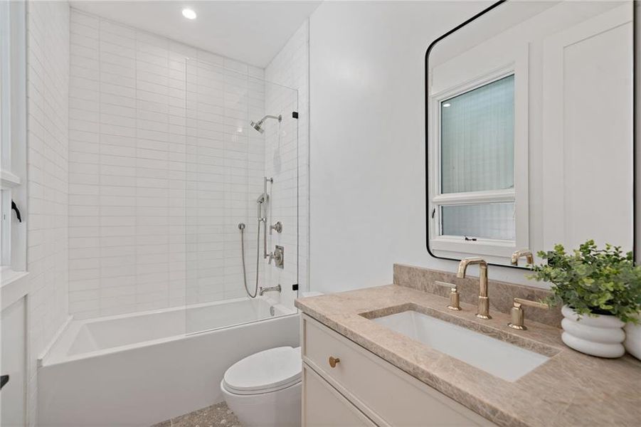 Furnished interior view inside a new home in , Atlanta (Image 11).