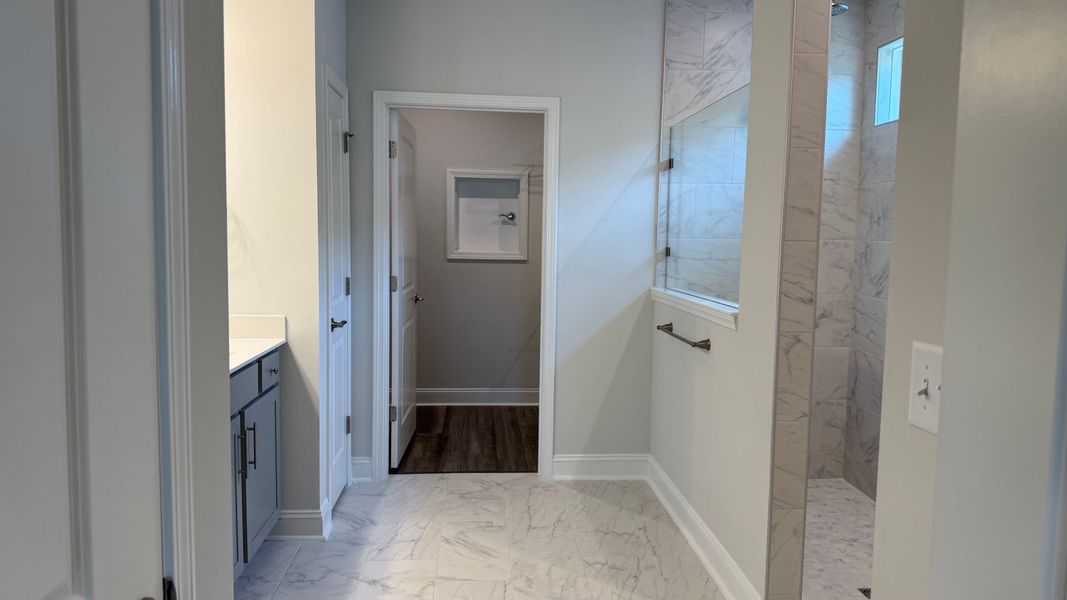 Spacious, unfurnished interior of a new home in Crescent Cove, Myrtle Beach (Image 15). Spacious, unfurnished interior of a new home in Crescent Cove, Myrtle Beach (Image 15).
