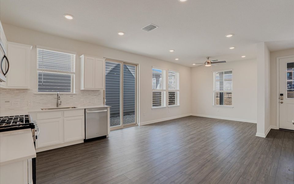 Spacious, unfurnished interior of a new home in Easton Park, Austin (Image 13).