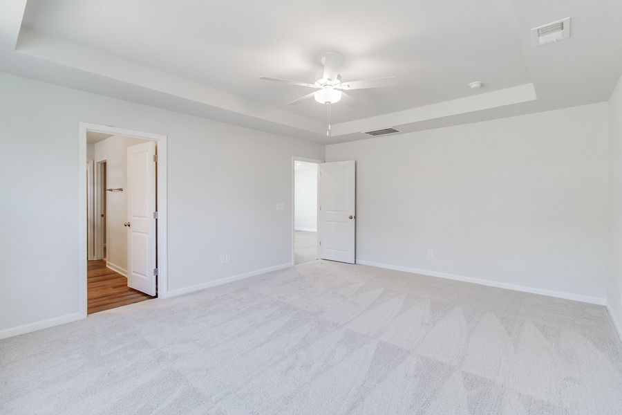 Spacious, unfurnished interior of a new home in Bluefield, Lexington (Image 23). Spacious, unfurnished interior of a new home in Bluefield, Lexington (Image 23).