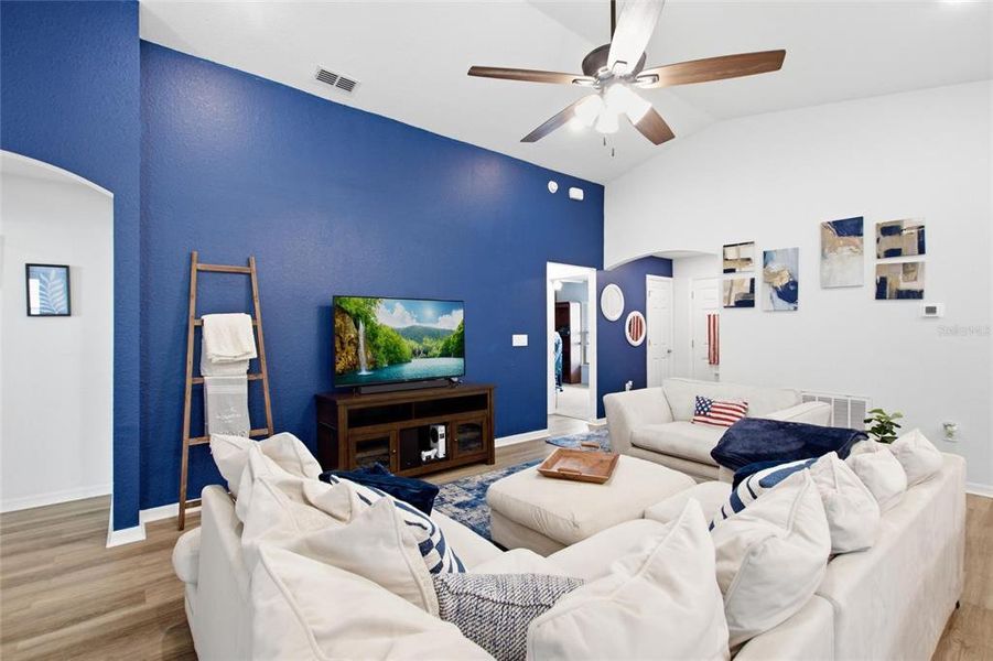 Furnished interior view inside a new home in , Davenport (Image 16). Furnished interior view inside a new home in , Davenport (Image 16).