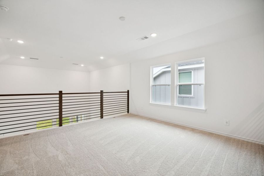 Spacious, unfurnished interior of a new home in Montgomery Bend, Montgomery (Image 30).