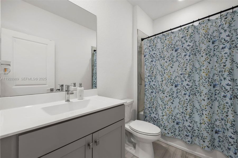 Furnished interior view inside a new home in , Pembroke Pines (Image 9). Furnished interior view inside a new home in , Pembroke Pines (Image 9).