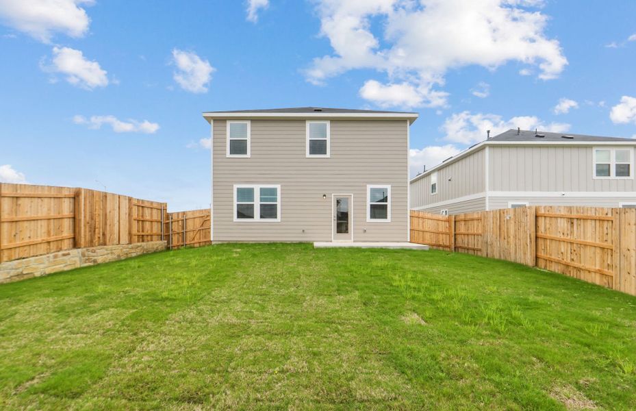 Exterior details and patio area of a home in Sunfield, Buda (Image 3).