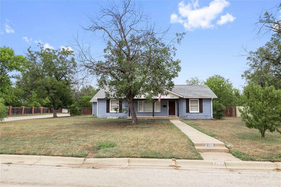 Front exterior of a new home in , Brownwood, TX, highlighting curb appeal (Image 13). Front exterior of a new home in , Brownwood, TX, highlighting curb appeal (Image 13).