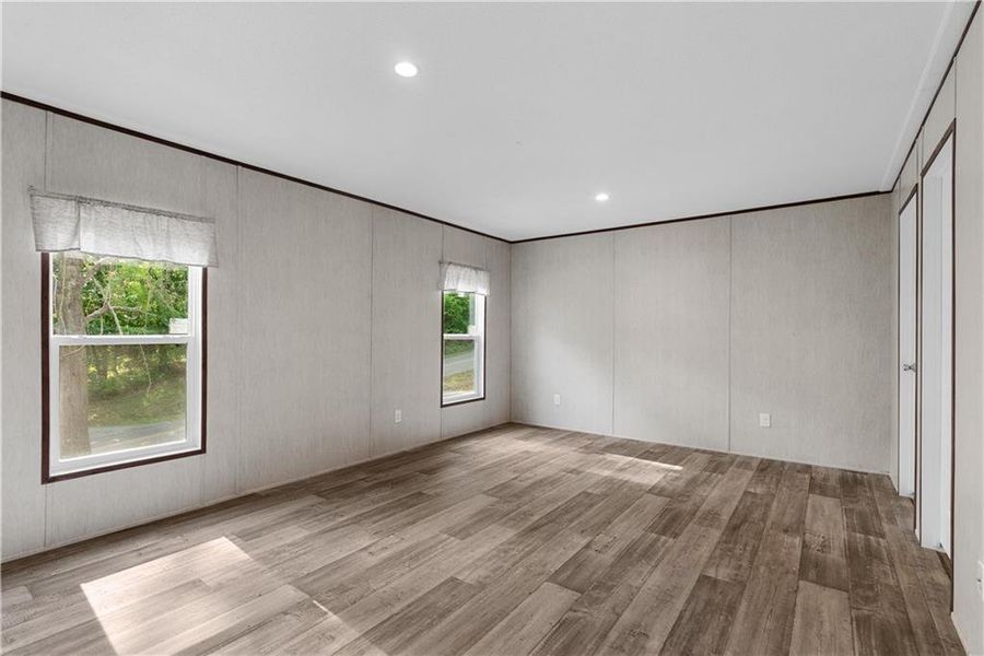 Spacious, unfurnished interior of a new home in , Resaca (Image 24).