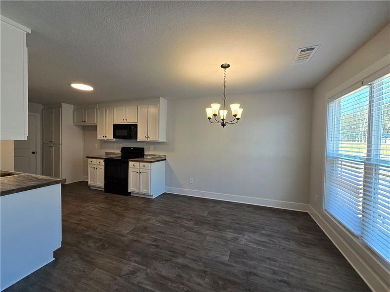 Spacious, unfurnished interior of a new home in , Hartwell (Image 19).