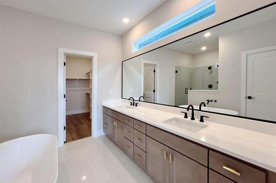 Furnished interior view inside a new home in Elysian Manor, Houston (Image 12). Furnished interior view inside a new home in Elysian Manor, Houston (Image 12).