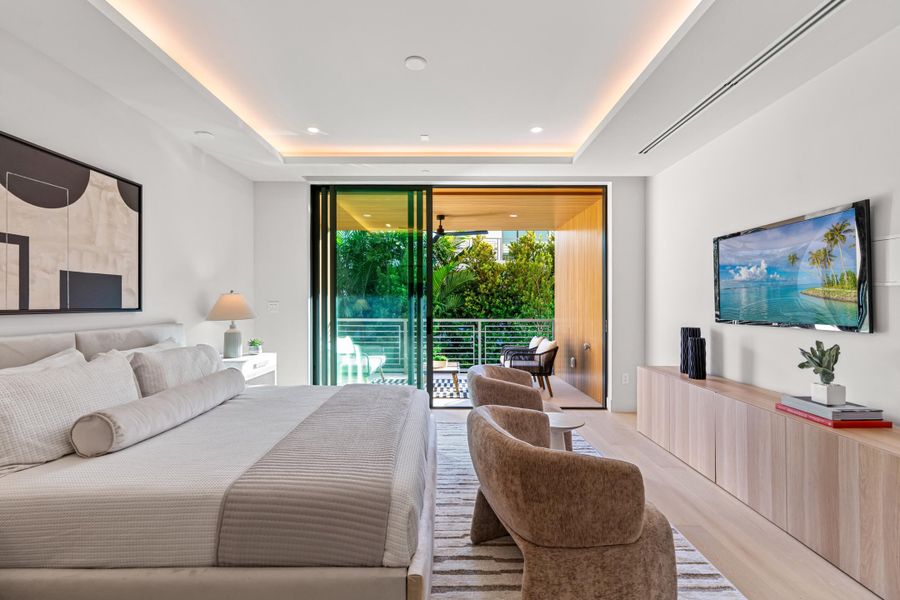 mls_PRIMARY_BEDROOM_STRAIGHT_DT