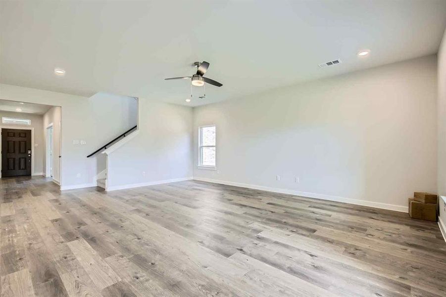 Spacious, unfurnished interior of a new home in Prestige Collection at Overland Grove, Forney (Image 23). Spacious, unfurnished interior of a new home in Prestige Collection at Overland Grove, Forney (Image 23).