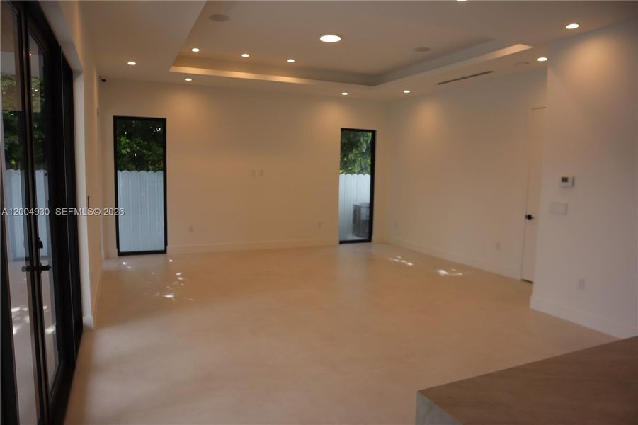 Spacious, unfurnished interior of a new home in , Miami (Image 26).