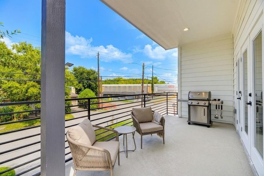 Elevated Balcony for privacy from the street. Extend your enjoyment with the Large patio doors for indoor and outdoor entrainment. Elevated Balcony for privacy from the street. Extend your enjoyment with the Large patio doors for indoor and outdoor entrainment.