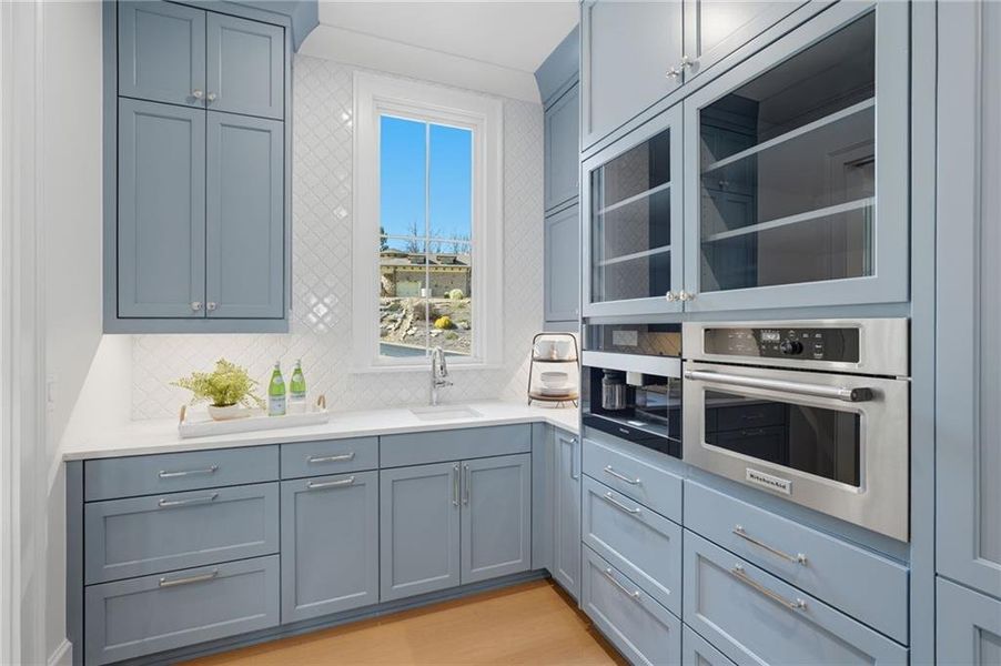 Furnished interior view inside a new home in , Gainesville (Image 65).