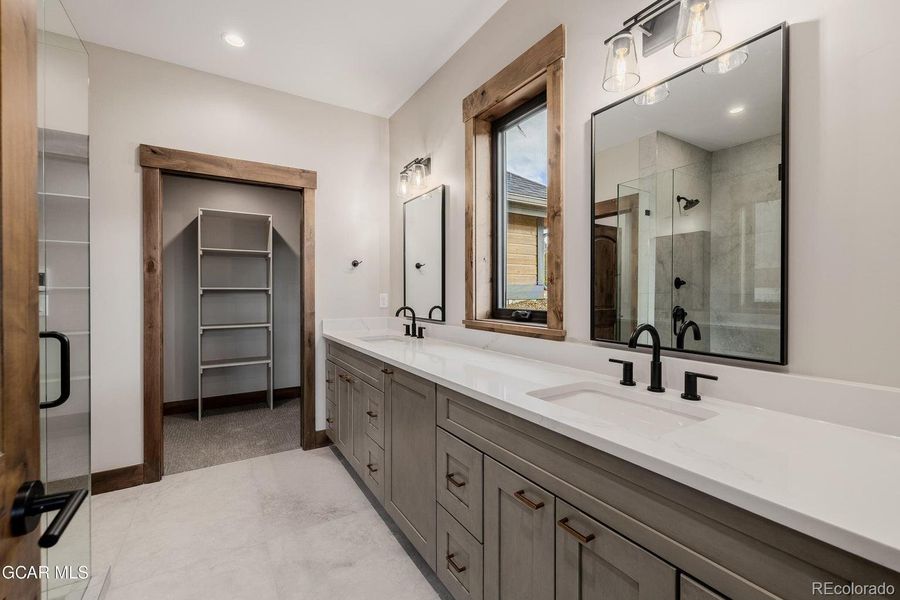 Furnished interior view inside a new home in , Granby (Image 14).