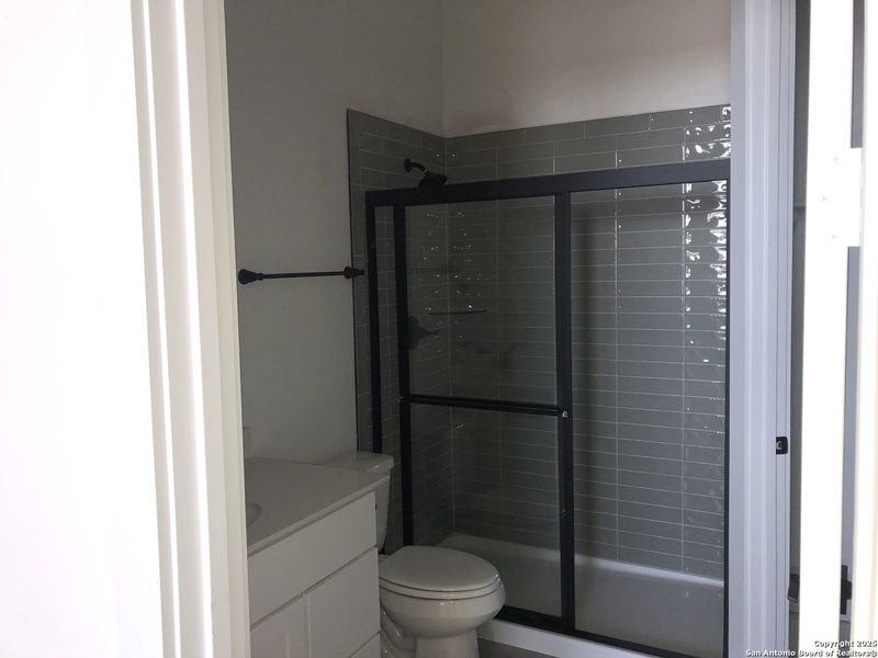 Image 13 of a home in Sienna Lakes. Image 13 of a home in Sienna Lakes.