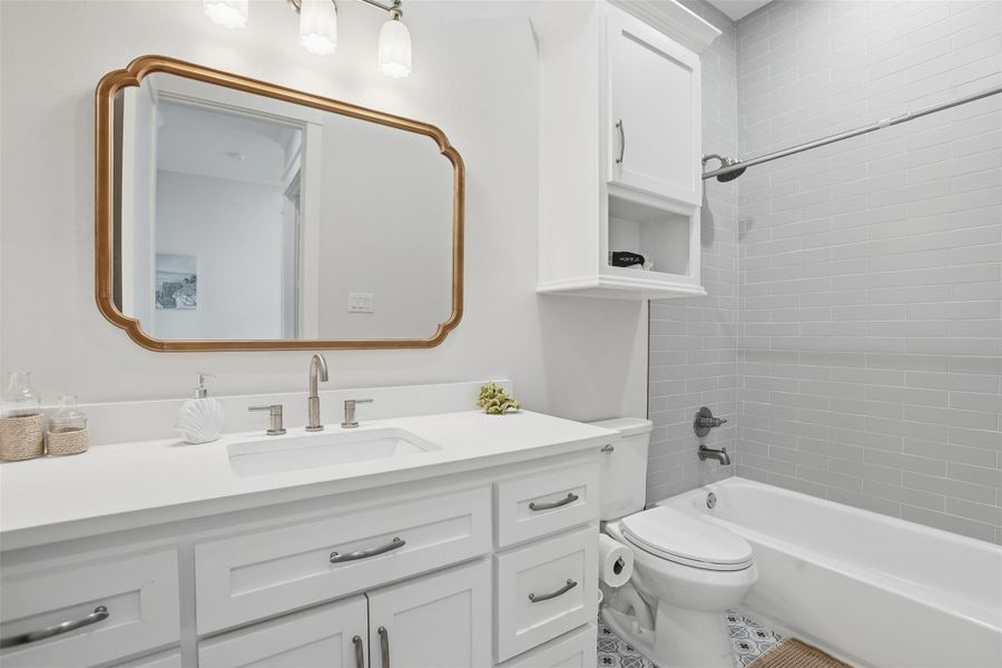 Furnished interior view inside a new home in , Galveston (Image 19).