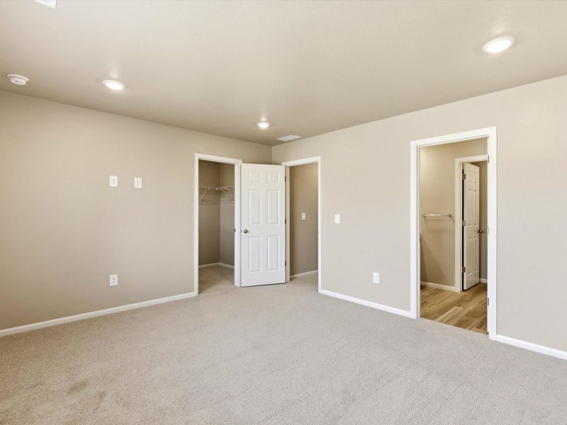 Spacious, unfurnished interior of a new home in York Station, Thornton (Image 19).