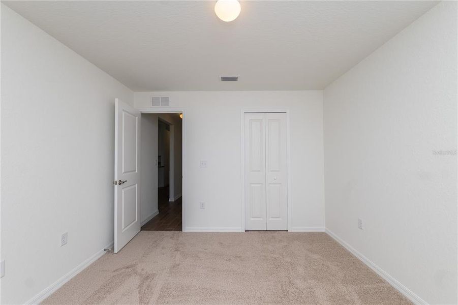 Spacious, unfurnished interior of a new home in , Sebring (Image 10).