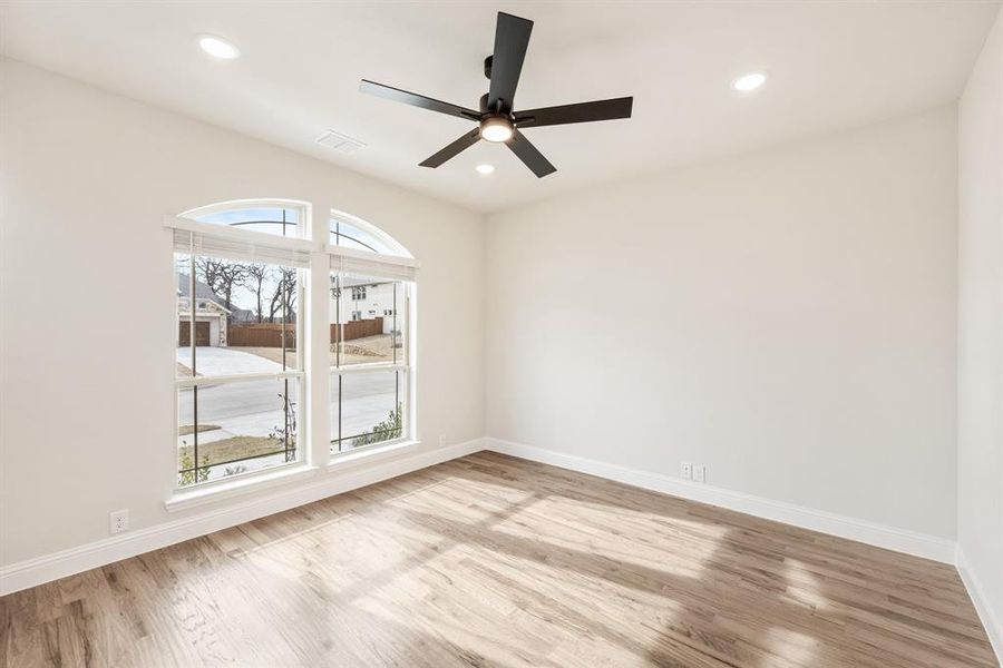 Spacious, unfurnished interior of a new home in Rockwood, Mansfield (Image 23).