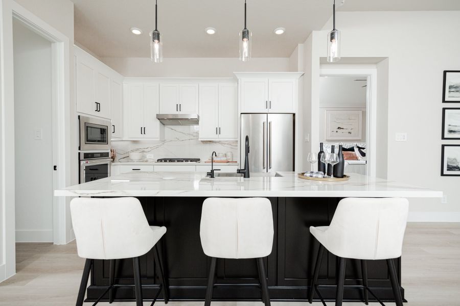 Furnished interior view inside a new home in Sienna, Missouri City (Image 3).