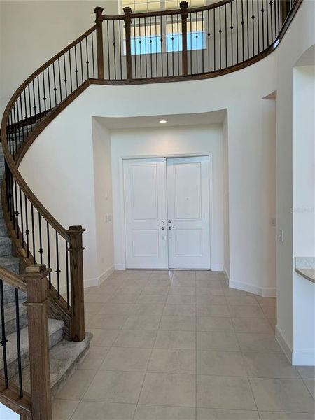 Spacious, unfurnished interior of a new home in , Wesley Chapel (Image 4).