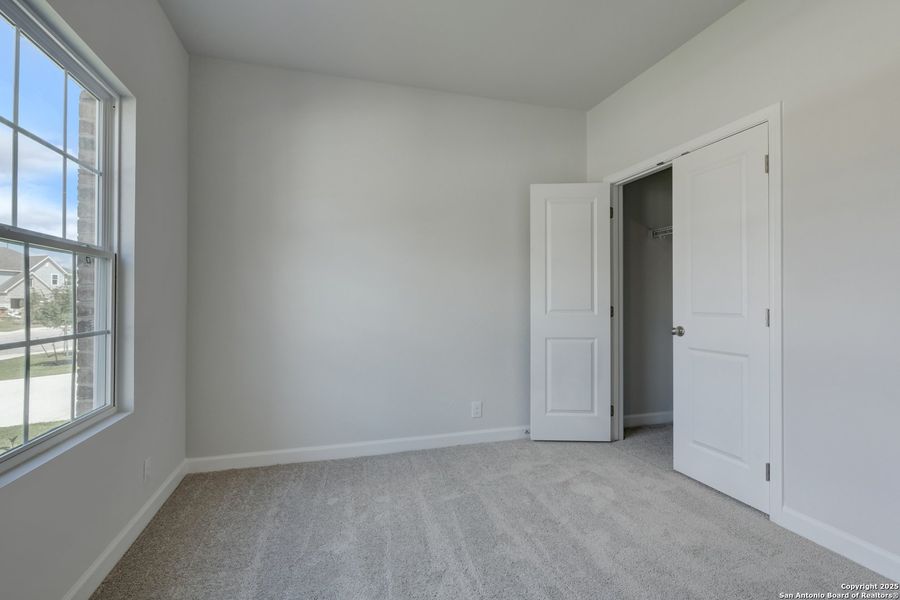 Spacious, unfurnished interior of a new home in Cordova Trails, Seguin (Image 32).