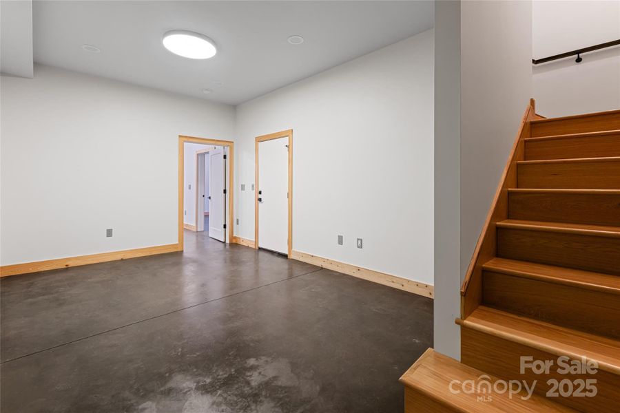 Spacious, unfurnished interior of a new home in , Weaverville (Image 31).