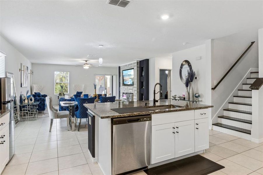 Furnished interior view inside a new home in , Lakeland (Image 8).
