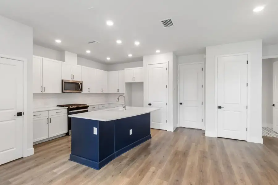The Waterborne - Kitchen