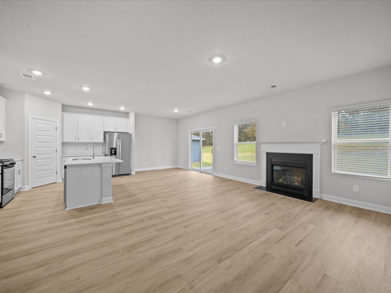 Spacious, unfurnished interior of a new home in Maxwell Commons, Easley (Image 9).