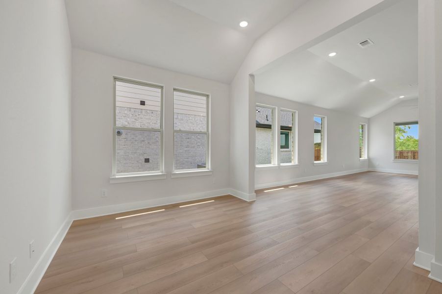 Spacious, unfurnished interior of a new home in The Meadows, Denton (Image 14).