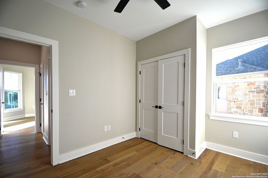 Spacious, unfurnished interior of a new home in , Kerrville (Image 14).