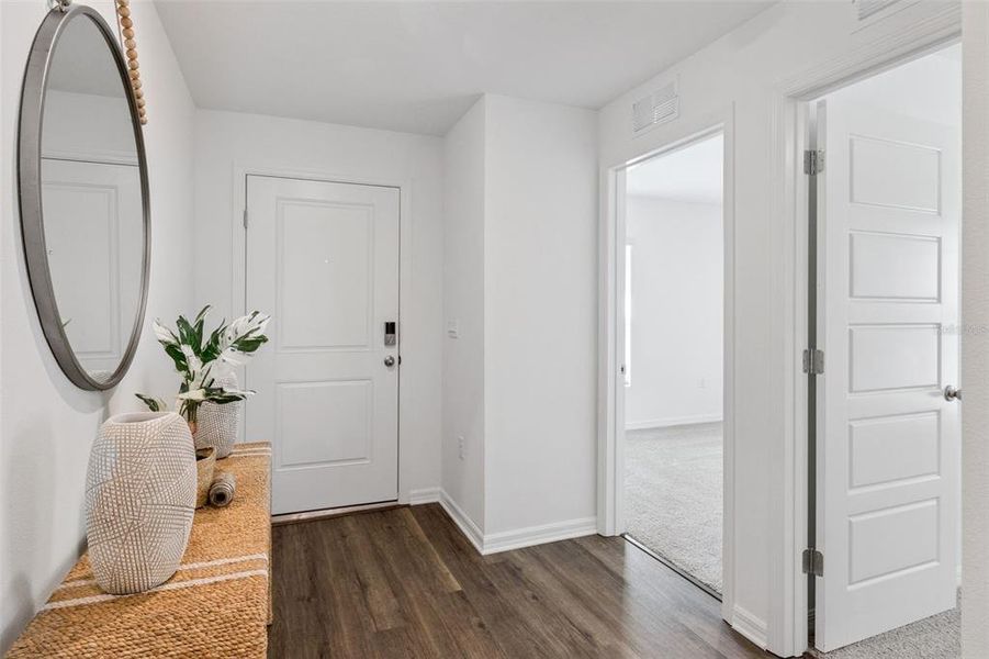 Furnished interior view inside a new home in Magnolia Pointe, Umatilla (Image 5).