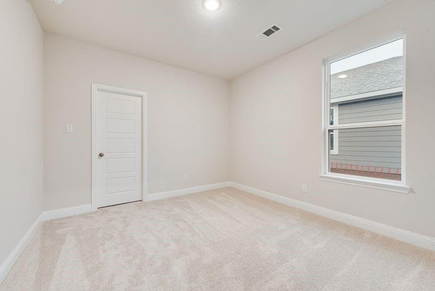 Spacious, unfurnished interior of a new home in Creekside of Crowley, Crowley (Image 30).
