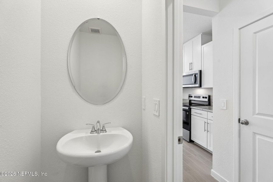 Furnished interior view inside a new home in , Middleburg (Image 15).