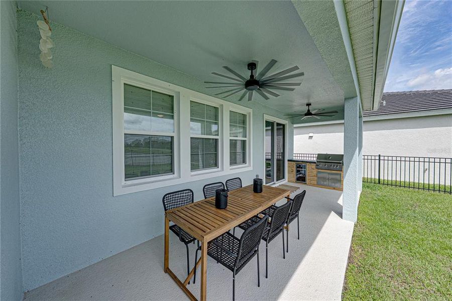 Exterior details and patio area of a home in , San Antonio (Image 4).