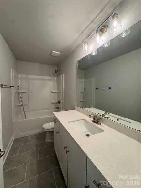 Upstairs full bathroom
