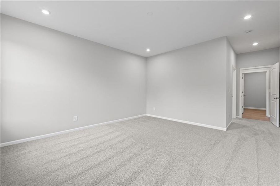 Spacious, unfurnished interior of a new home in Laurel Farms, Dallas (Image 40). Spacious, unfurnished interior of a new home in Laurel Farms, Dallas (Image 40).