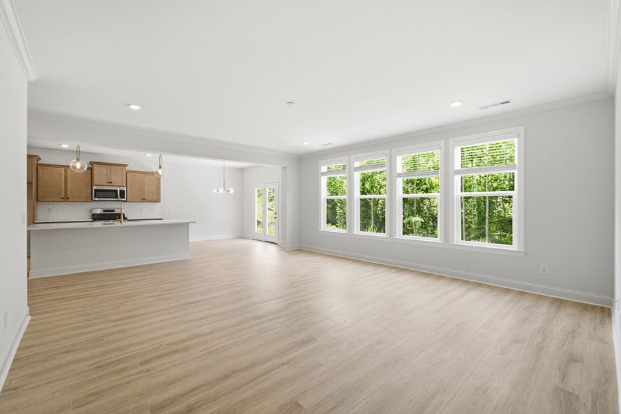 Spacious, unfurnished interior of a new home in Aden Woods, Fairview (Image 31).