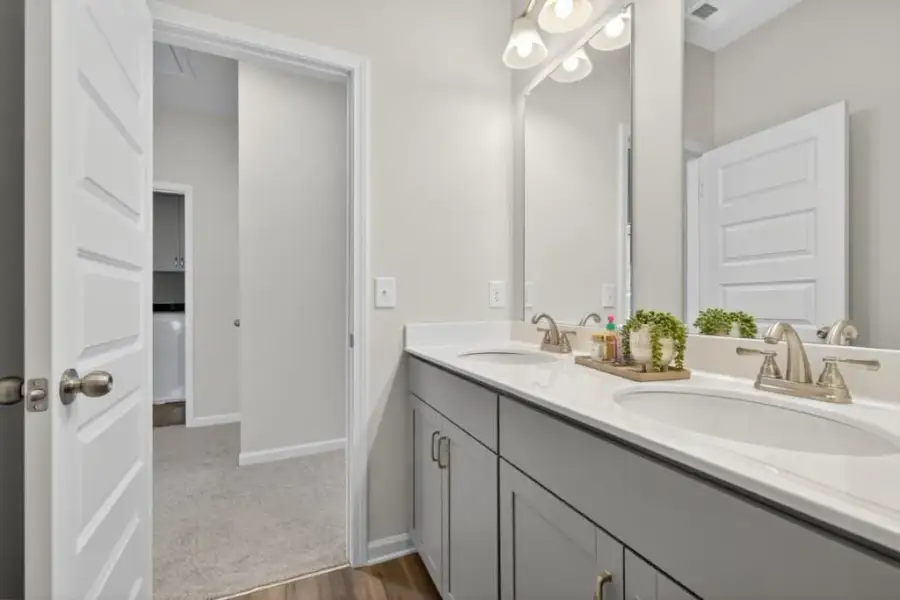 Furnished interior view inside a new home in Oakmont, Dallas (Image 29).