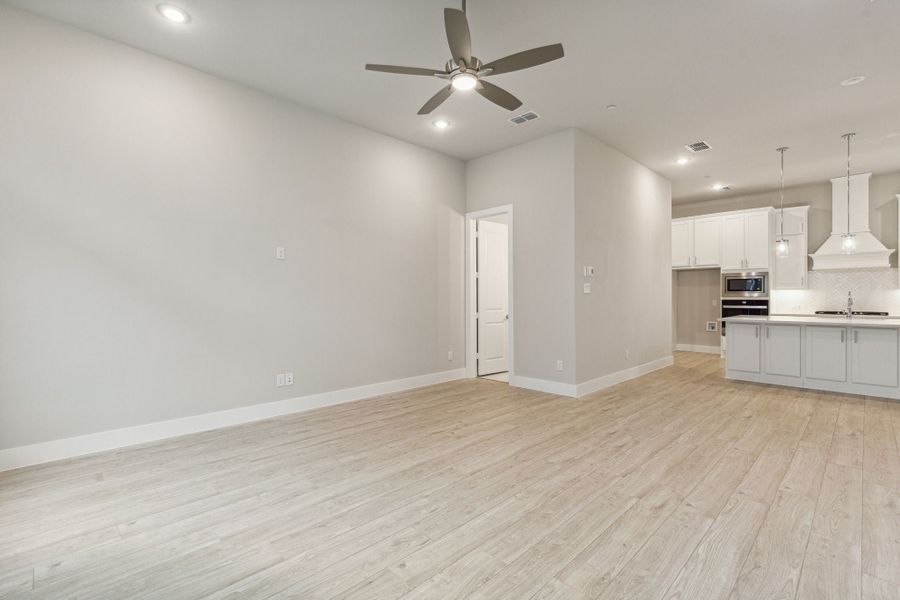 Spacious, unfurnished interior of a new home in Newman Village Townhomes, Frisco (Image 11).