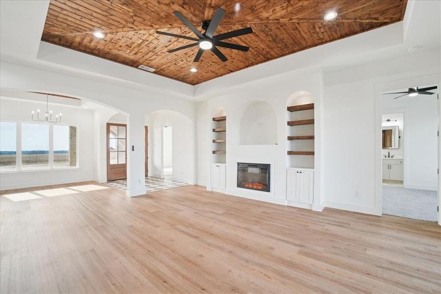 Spacious, unfurnished interior of a new home in , Waxahachie (Image 37).