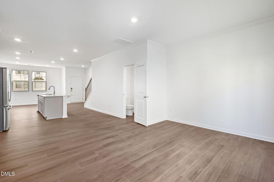 SUN_ElmGrove_Pic_Jackson_QMI_23_Great_2o SUN_ElmGrove_Pic_Jackson_QMI_23_Great_2o