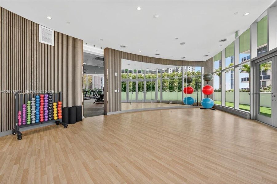 Community amenities in Aria Reserve, Miami (Image 21). Community amenities in Aria Reserve, Miami (Image 21).