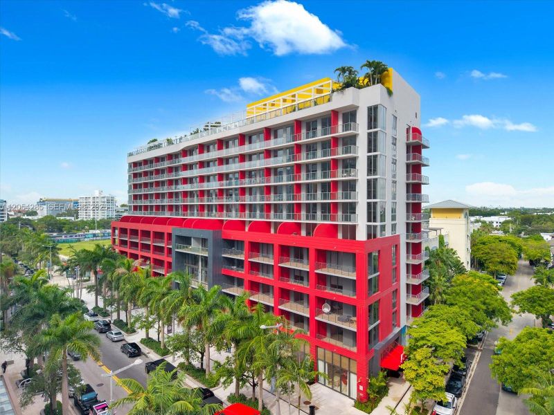 Condo located in Miami, FL showcasing its design and architecture (Image 23). Condo located in Miami, FL showcasing its design and architecture (Image 23).