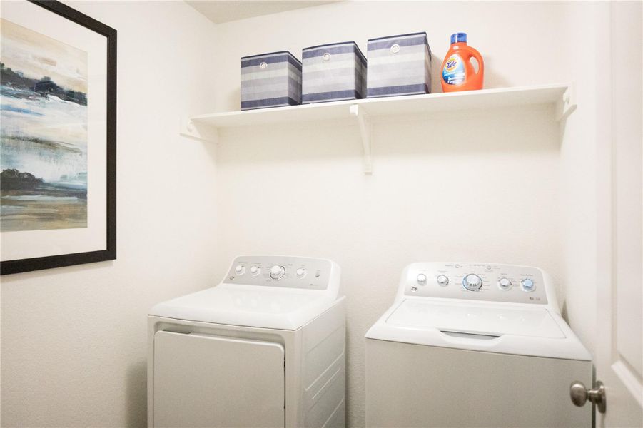 Close-up of interior finishes inside a home in Plum Creek North, Kyle (Image 16).